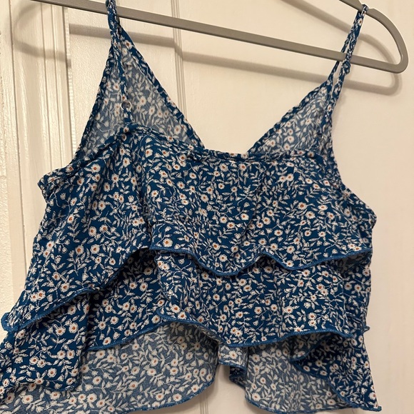 Blue Floral Ruffle Tank Crop - Picture 2 of 3